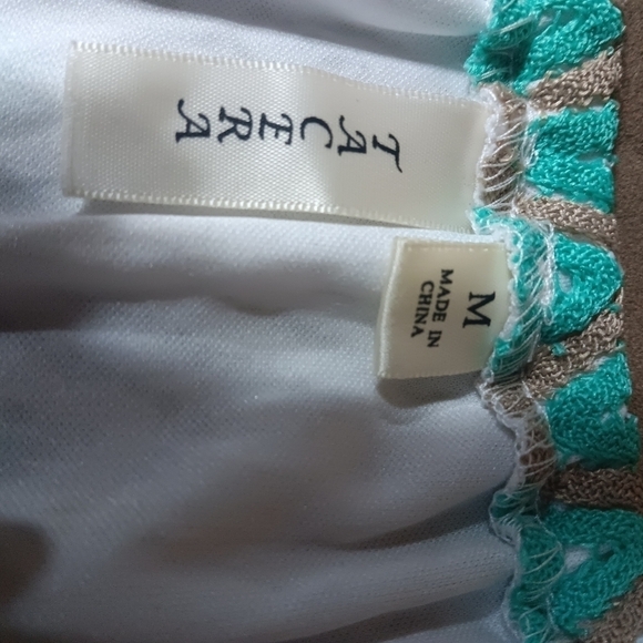 Tacera size medium dress - Picture 3 of 5